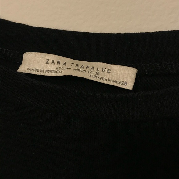 Zara black top with ruffled short sleeves - Picture 3 of 3